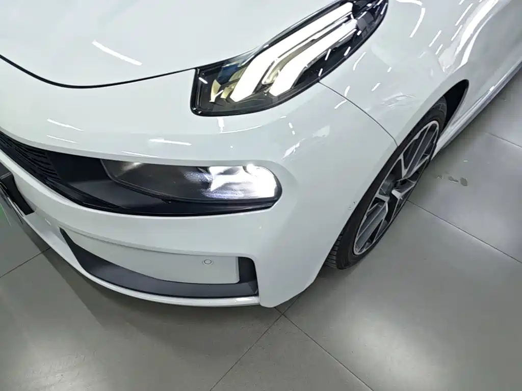 Lynk & Co 03 — миниатюра 24