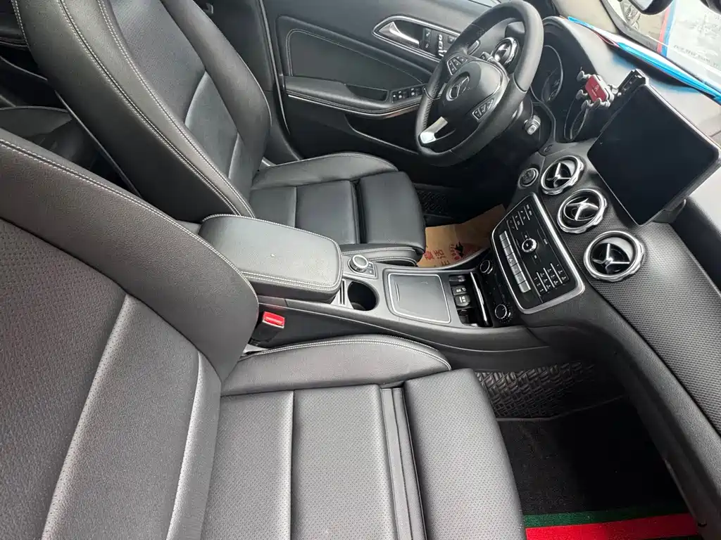 Mercedes-Benz GLA — миниатюра 7