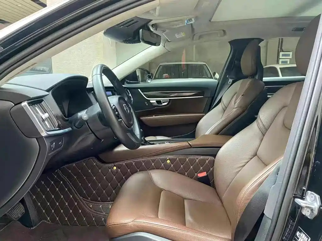 Volvo S90 — миниатюра 5
