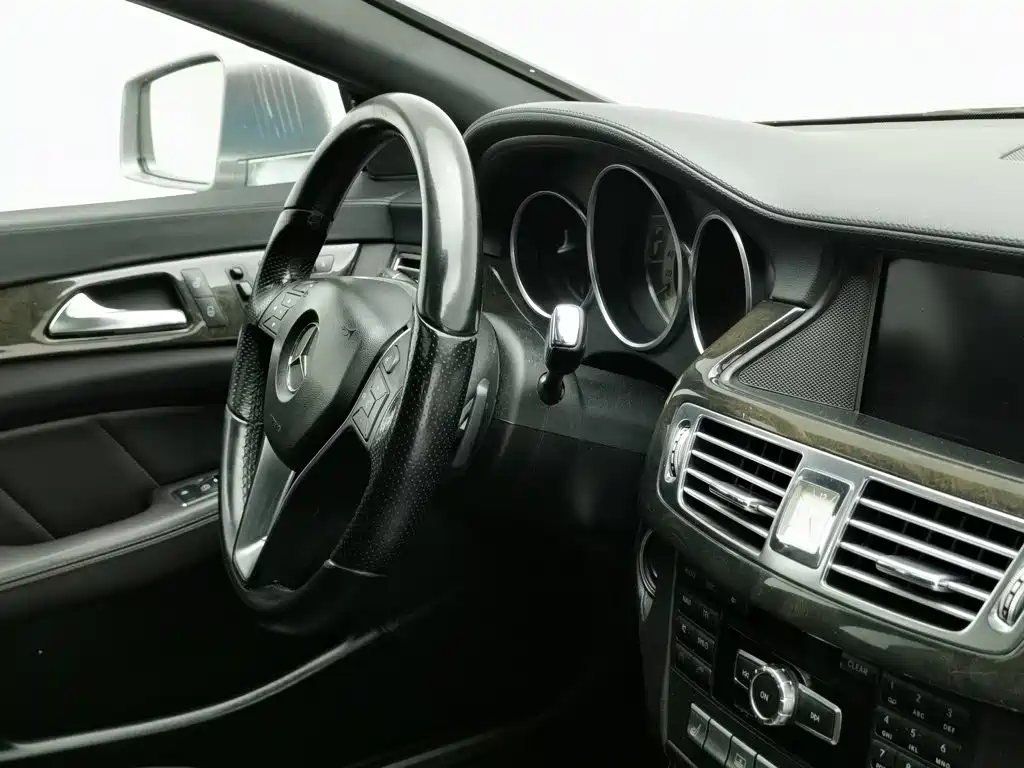 Mercedes-Benz CLS — миниатюра 22