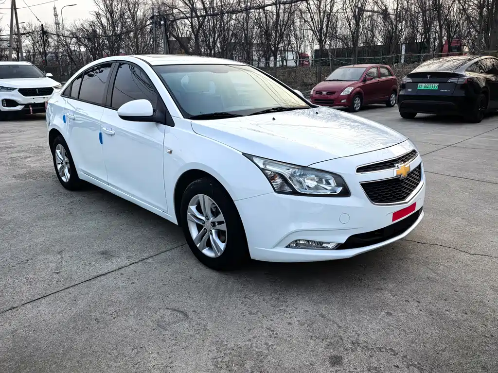 CHEVROLET CRUZE