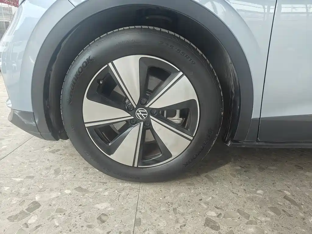 VOLKSWAGEN ID.4 X