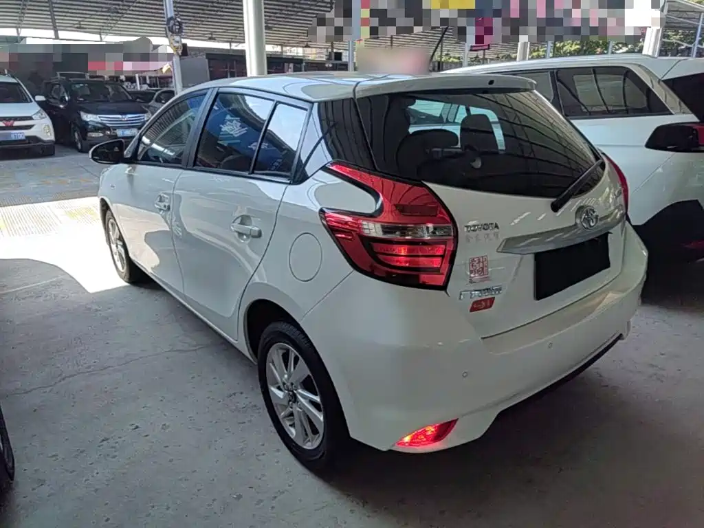 Toyota Yaris L — миниатюра 5