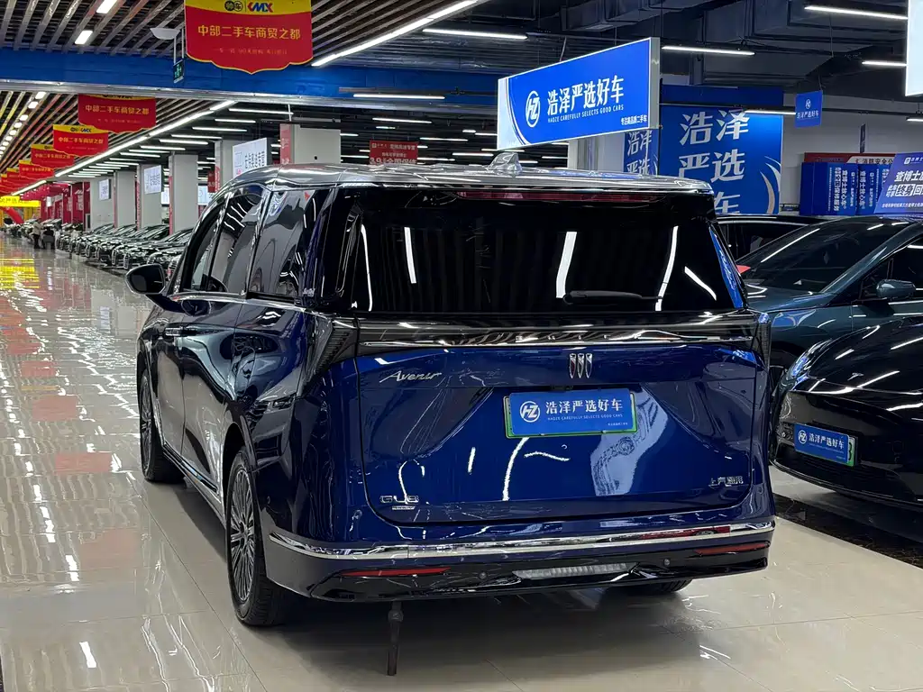 Buick GL8 Hybrid — миниатюра 4