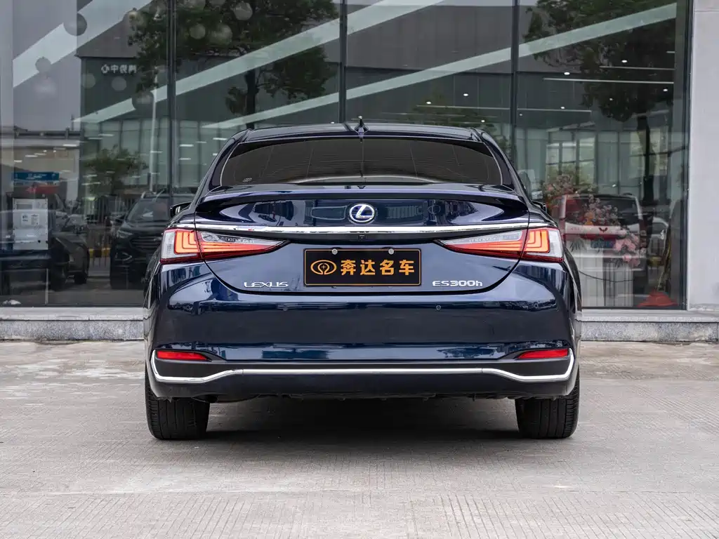 Lexus ES — миниатюра 5