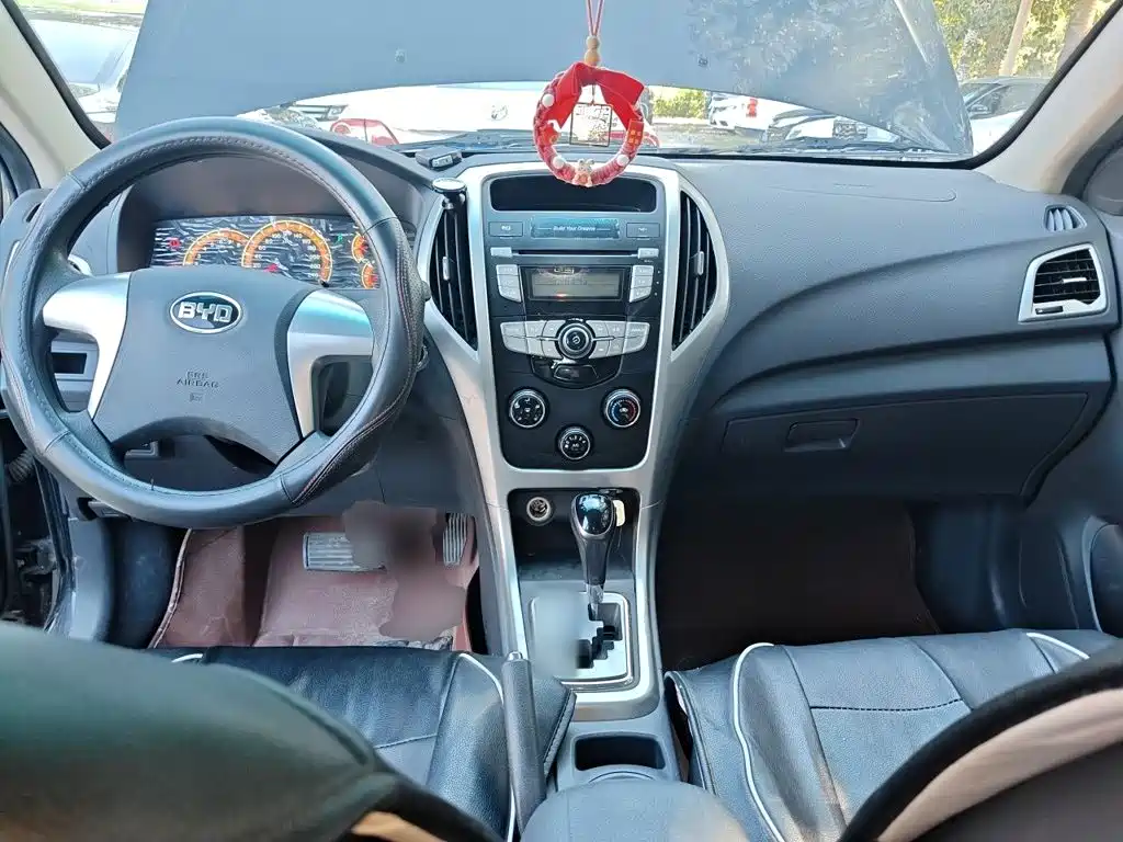 BYD F3 — миниатюра 10