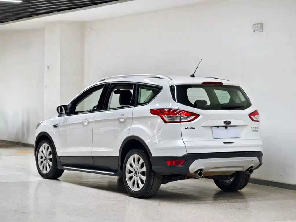 Ford Kuga — миниатюра 7