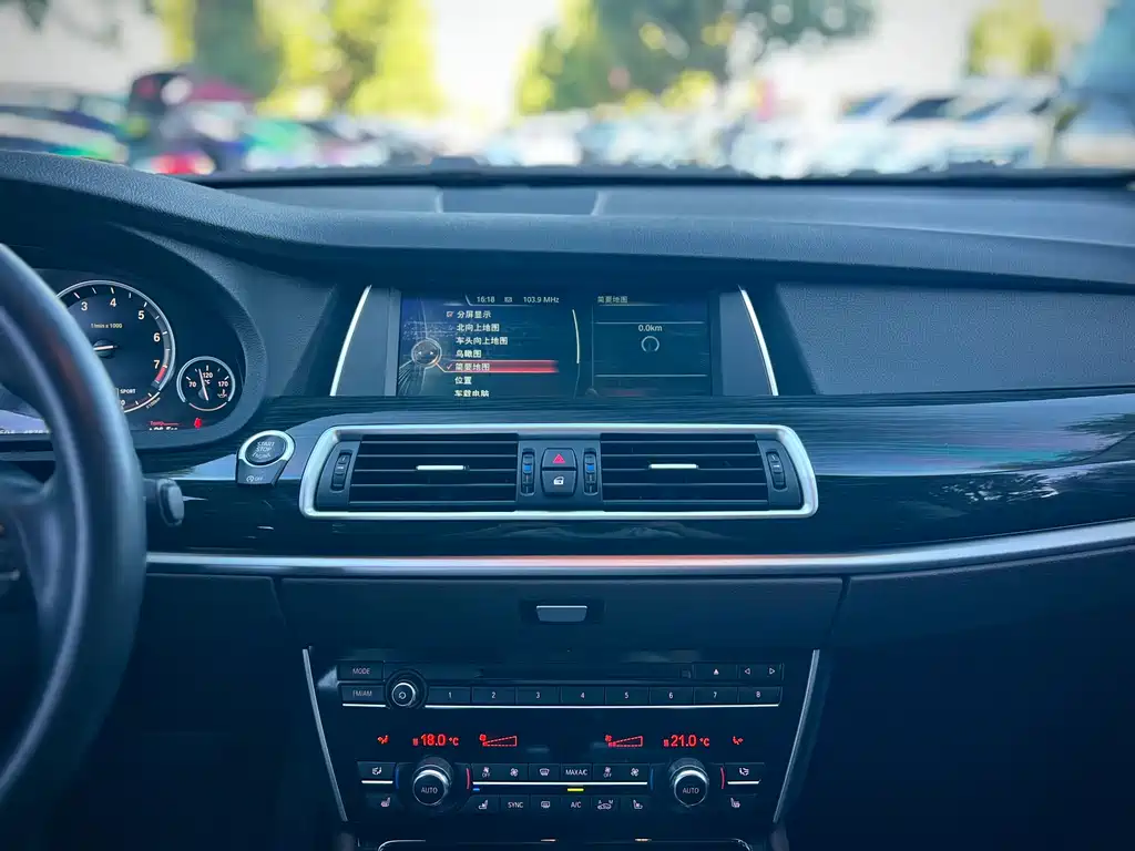 BMW 5 Series GT — миниатюра 14