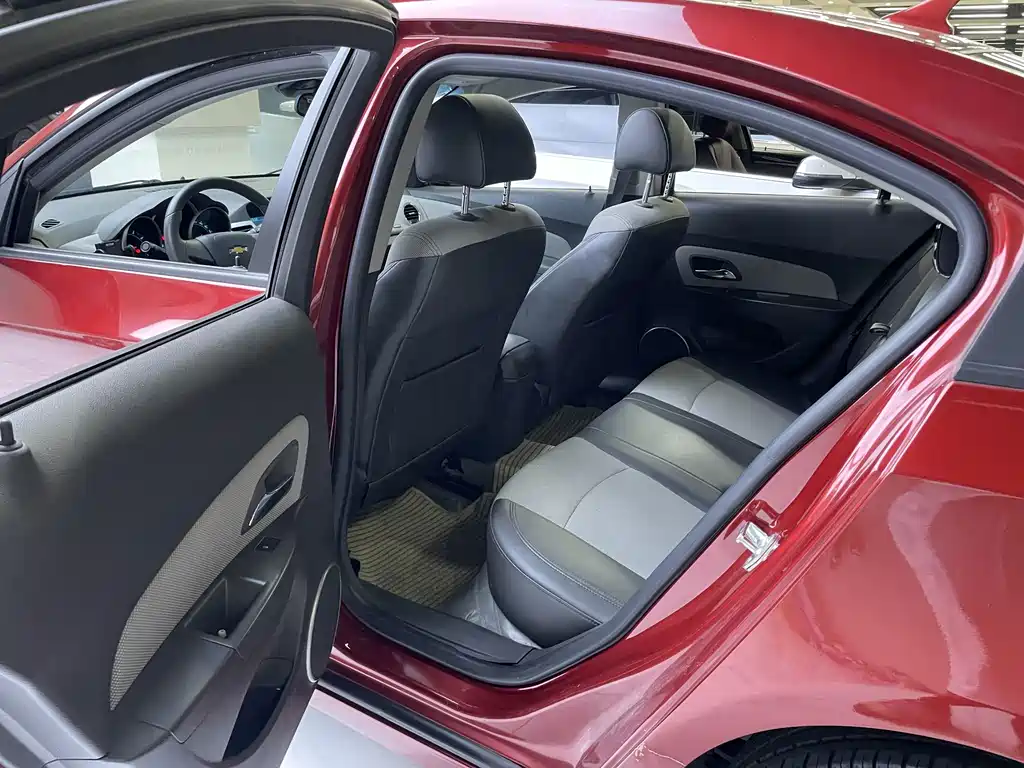 Chevrolet Cruze — миниатюра 5