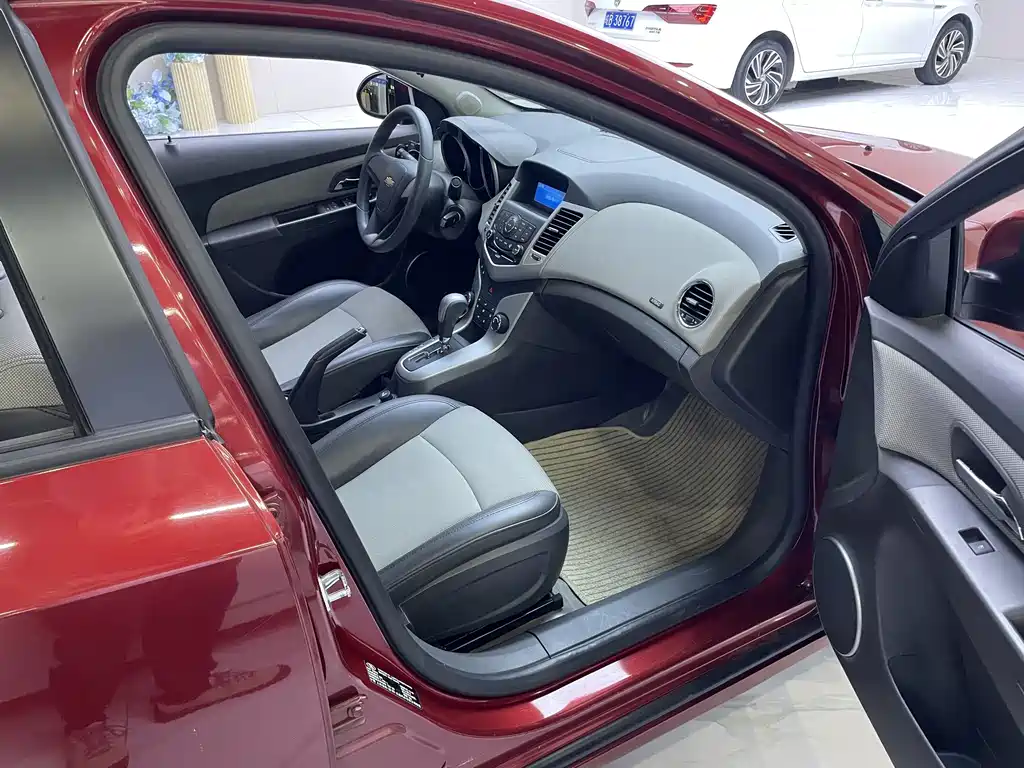 Chevrolet Cruze — миниатюра 9