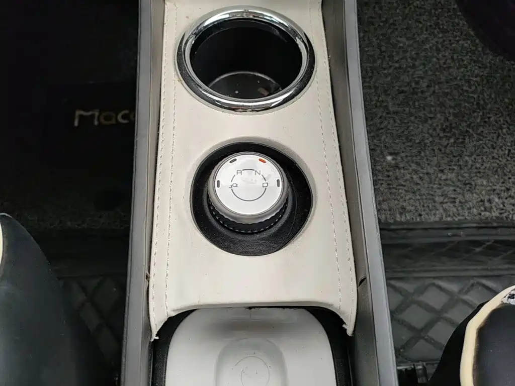 Wuling MINIEV — миниатюра 13
