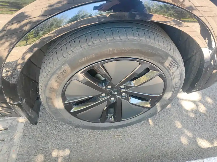 Li Auto Li L7 — миниатюра 6