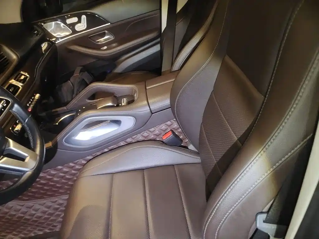 Mercedes-Benz GLE (Import) — миниатюра 8