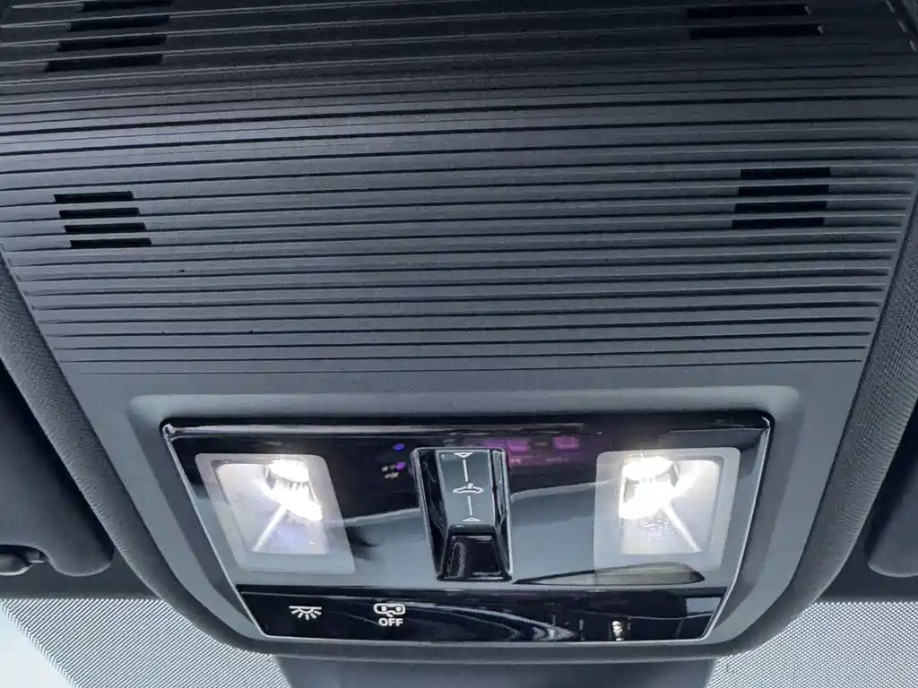Volkswagen Golf — миниатюра 23
