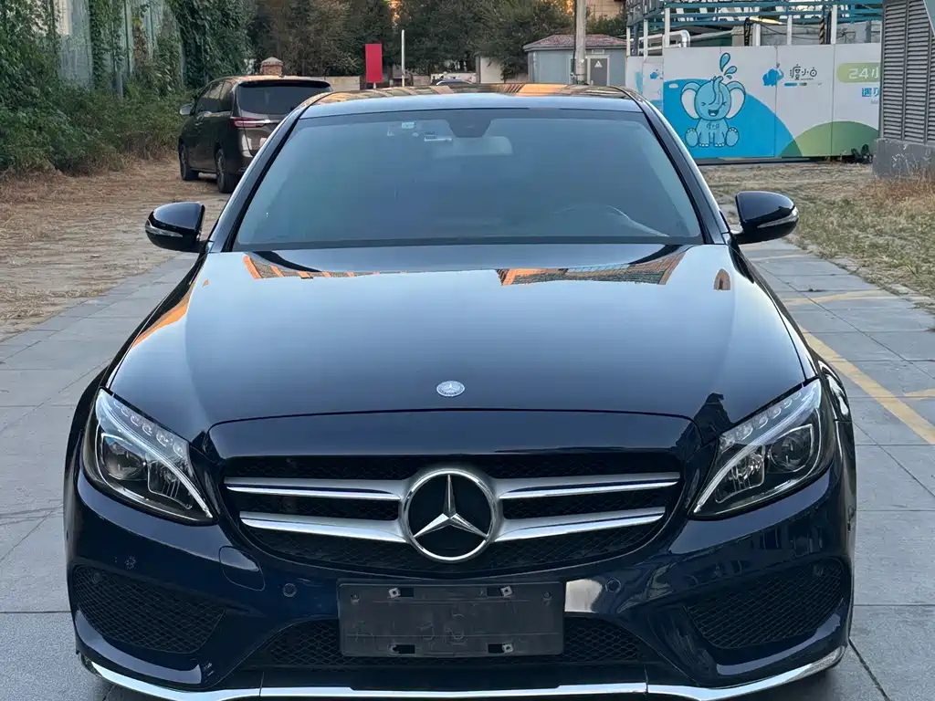 Mercedes-Benz C-Class — миниатюра 2