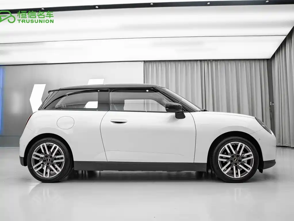 MINI MINI COOPER EV — миниатюра 3