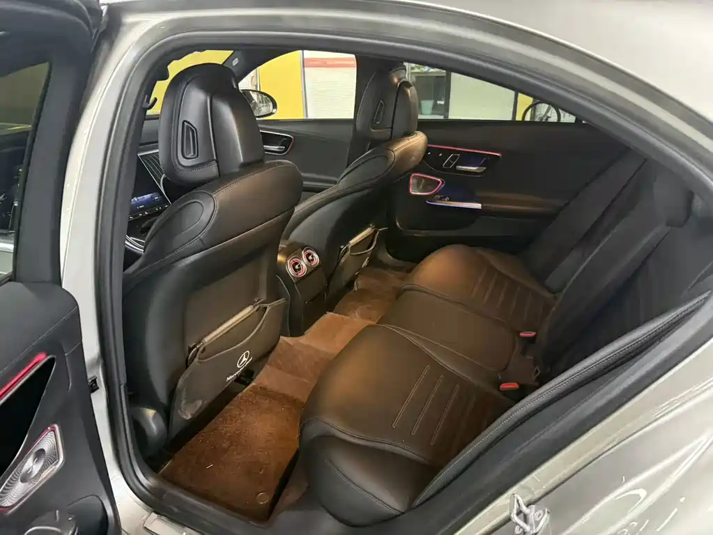 Mercedes-Benz C-Class — миниатюра 8