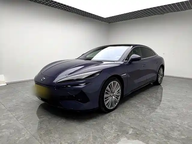 Denza Denza Z9