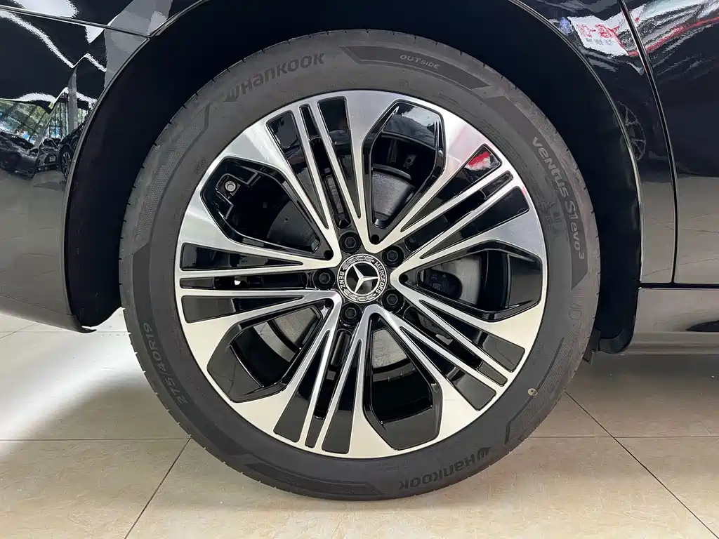 Mercedes-Benz E-Class — миниатюра 28