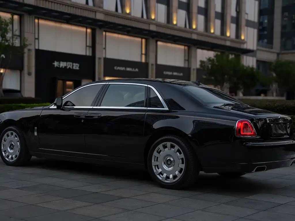 Rolls-Royce Ghost — миниатюра 4