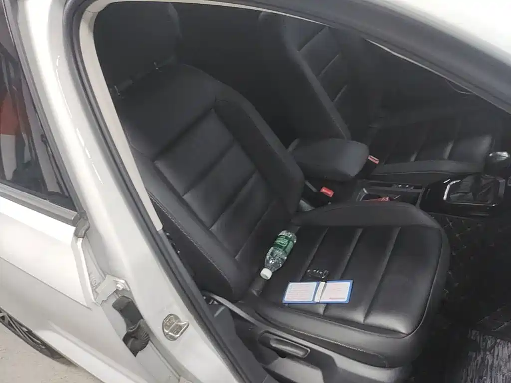 Volkswagen T-Roc — миниатюра 25