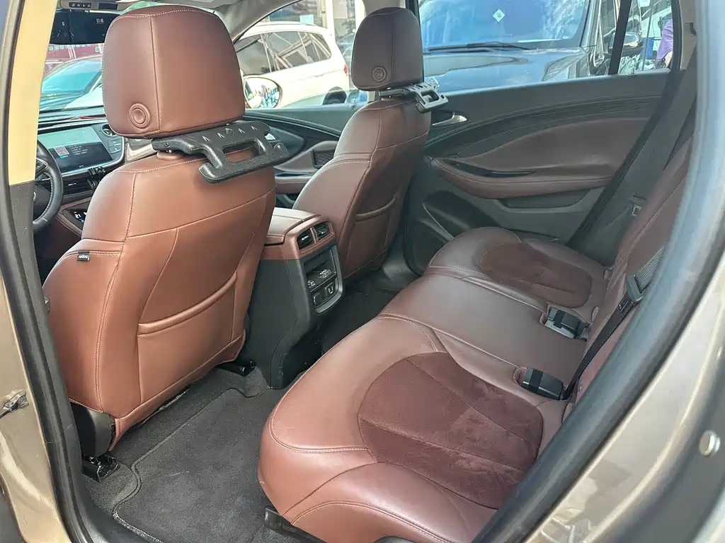Buick Envision Plus — миниатюра 6