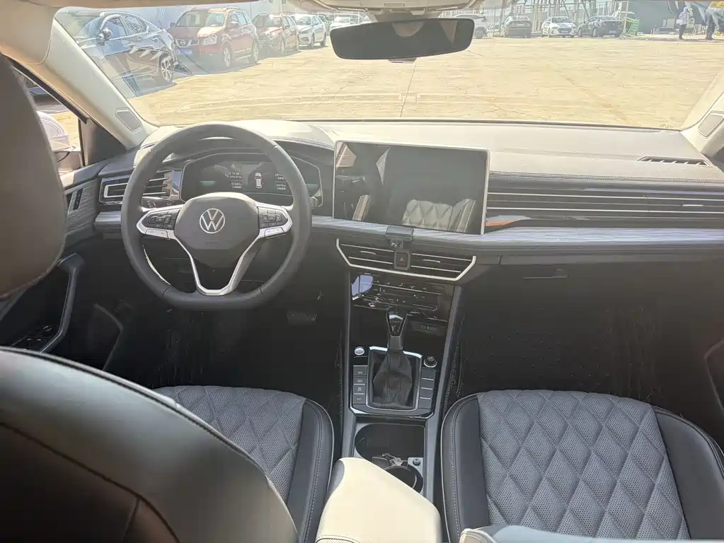 Volkswagen Sagitar 2023 280TSI DSG Plus
