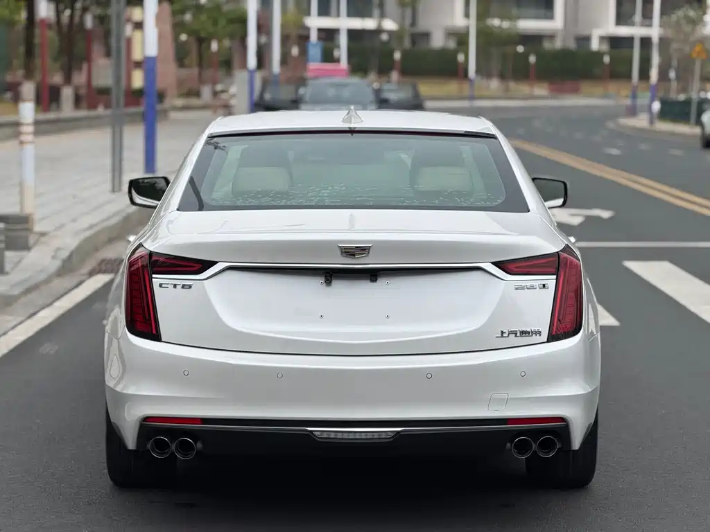 CADILLAC CT6
