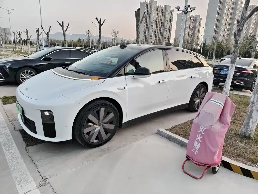 Li Auto 理想i6 2026