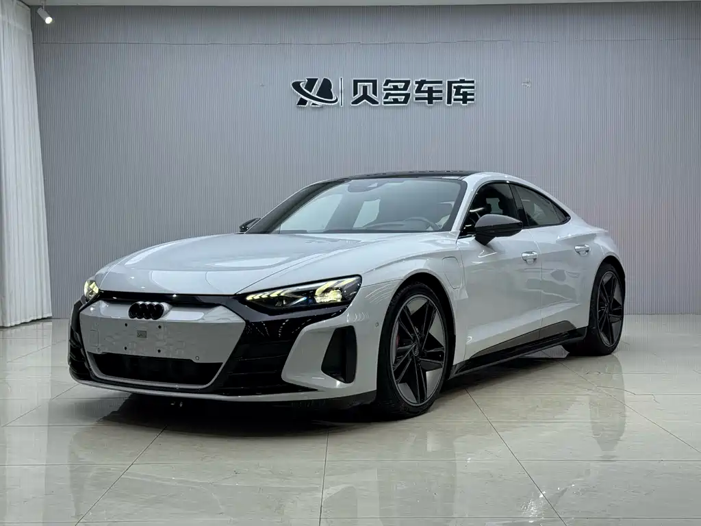 AUDI RS E TRON GT