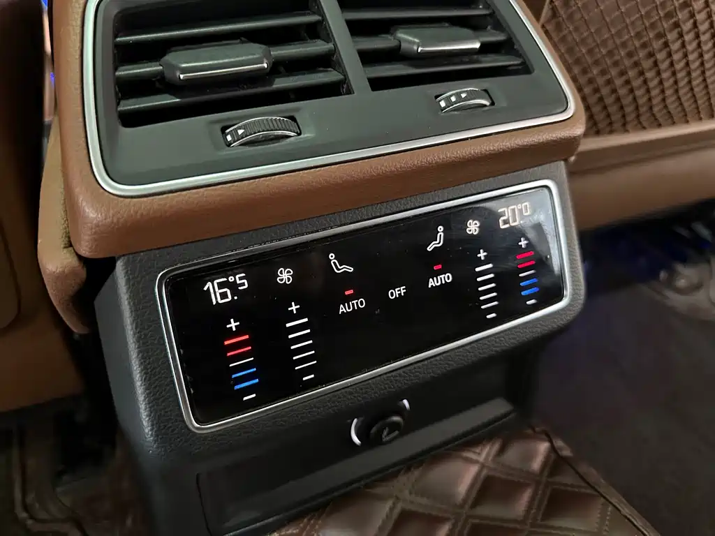 Audi A6L — миниатюра 11