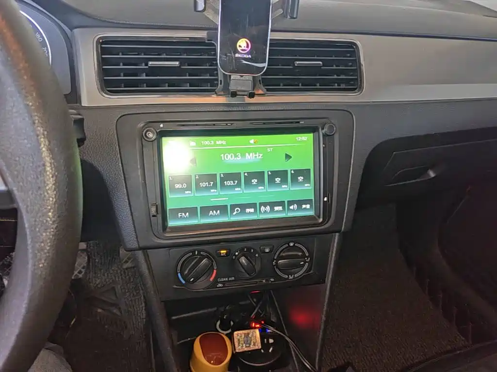Skoda Rapid Spaceback — миниатюра 13