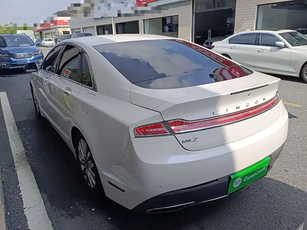 Lincoln MKZ — миниатюра 5