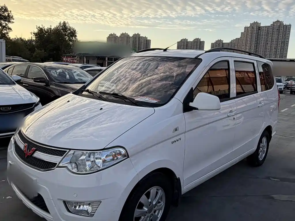 Wuling Hongguang — миниатюра 7