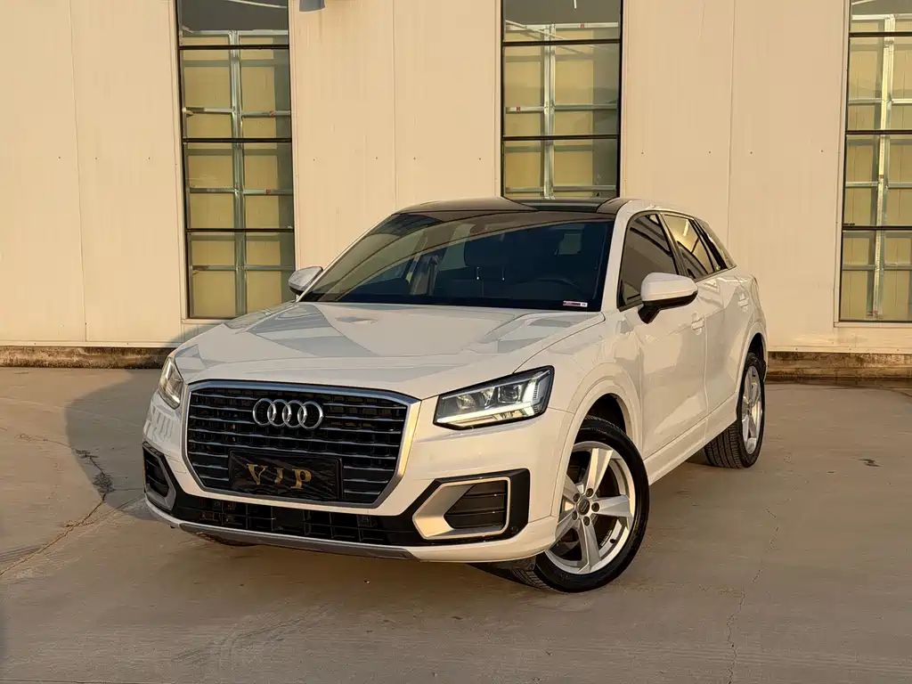 AUDI  Q2L