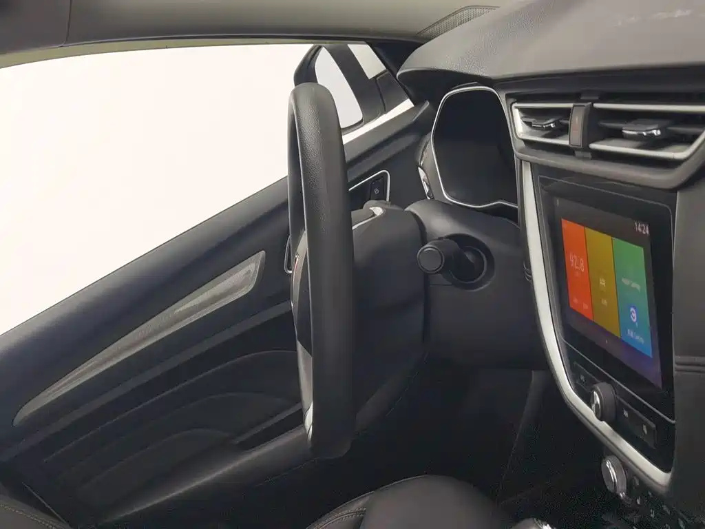 Roewe RX3 — миниатюра 22