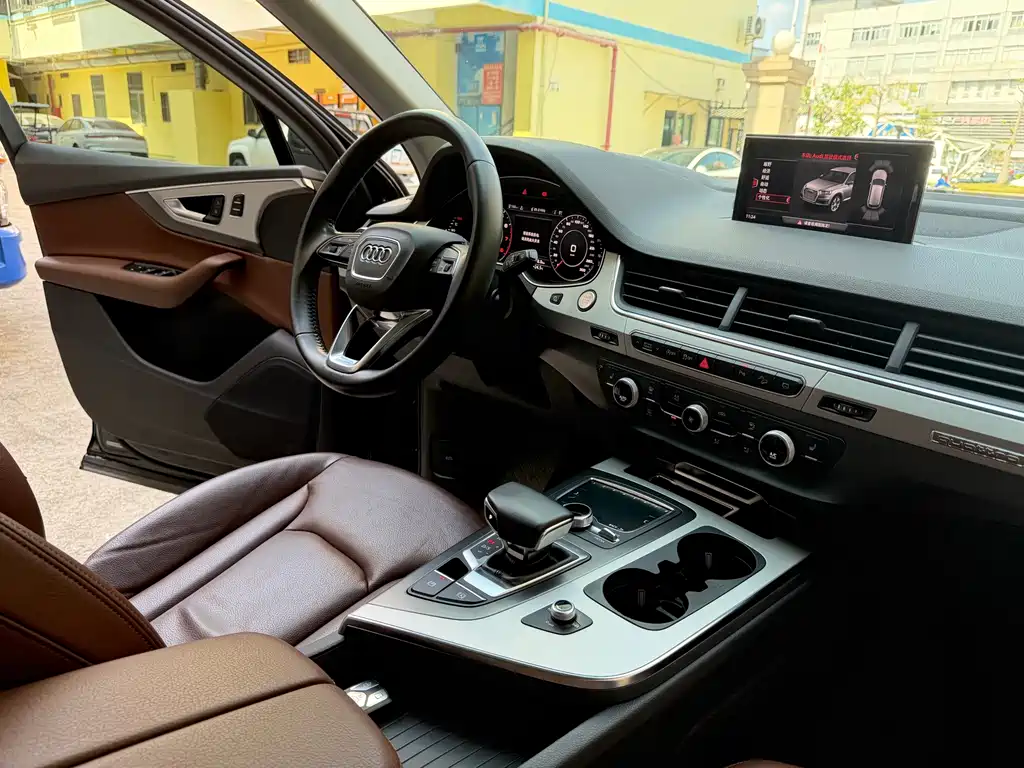 Audi Q7 — миниатюра 8