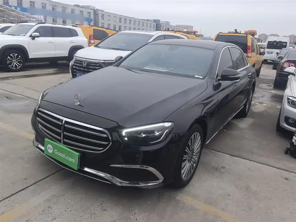 Mercedes-Benz E-Class 2022