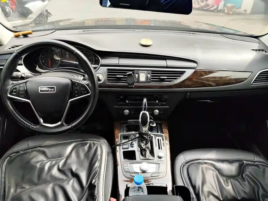 Zotye Zotye Z700 — миниатюра 12