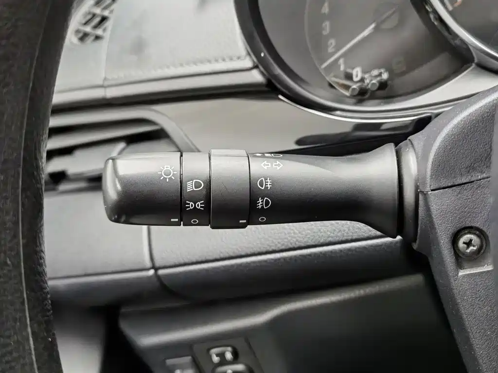 Toyota Yaris L — миниатюра 21