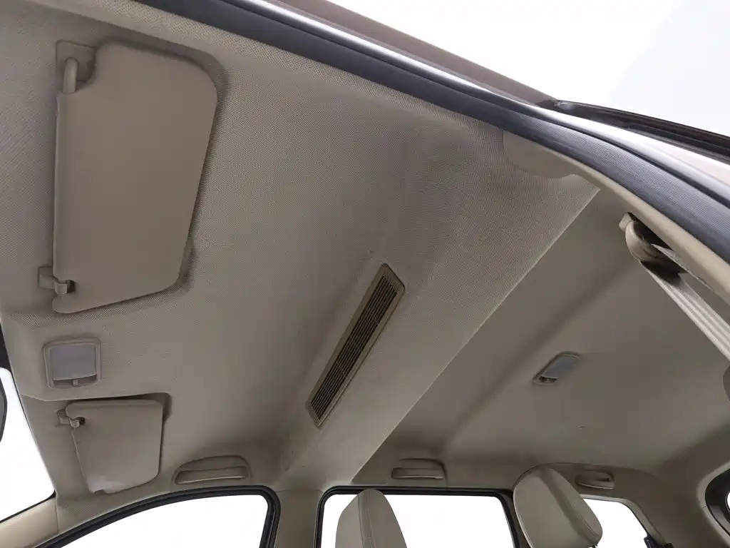 Wuling Hongguang — миниатюра 14
