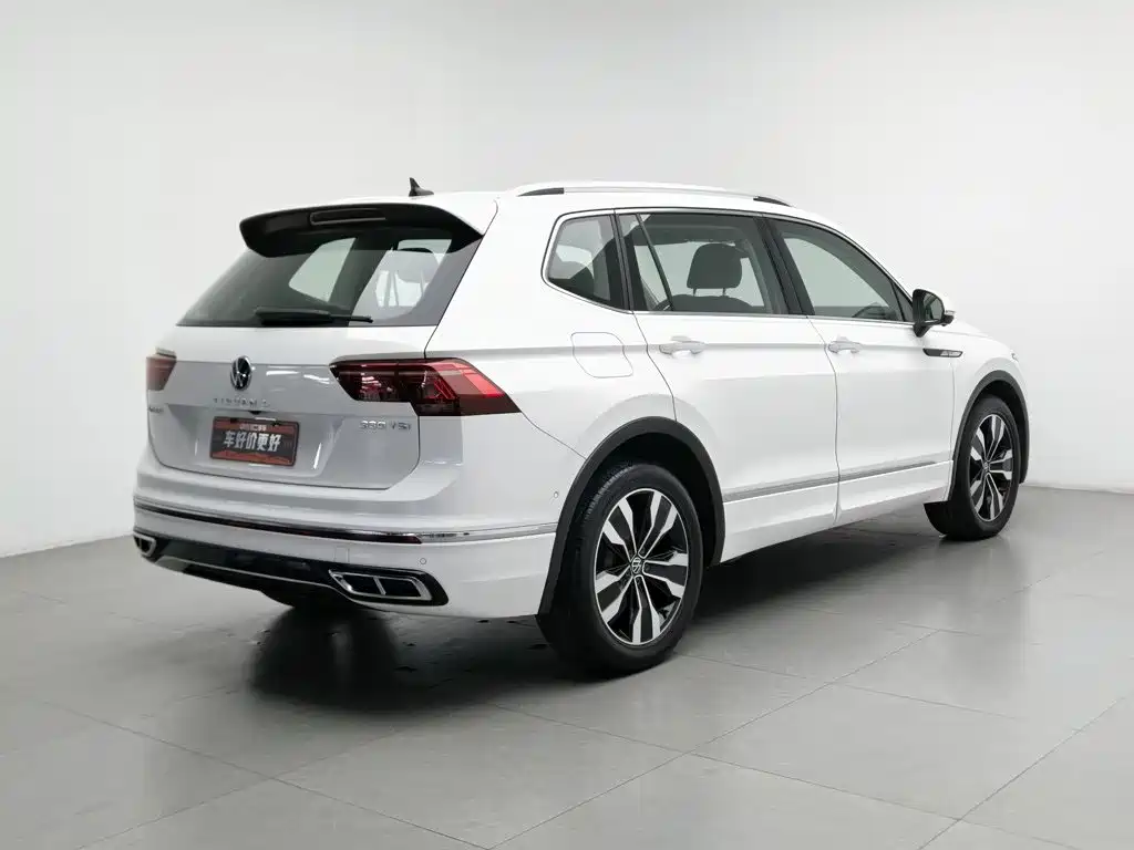 Volkswagen Tiguan L — миниатюра 2