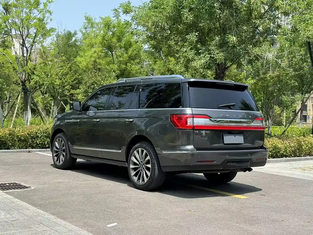 Lincoln Navigator 2018 3.5T V
