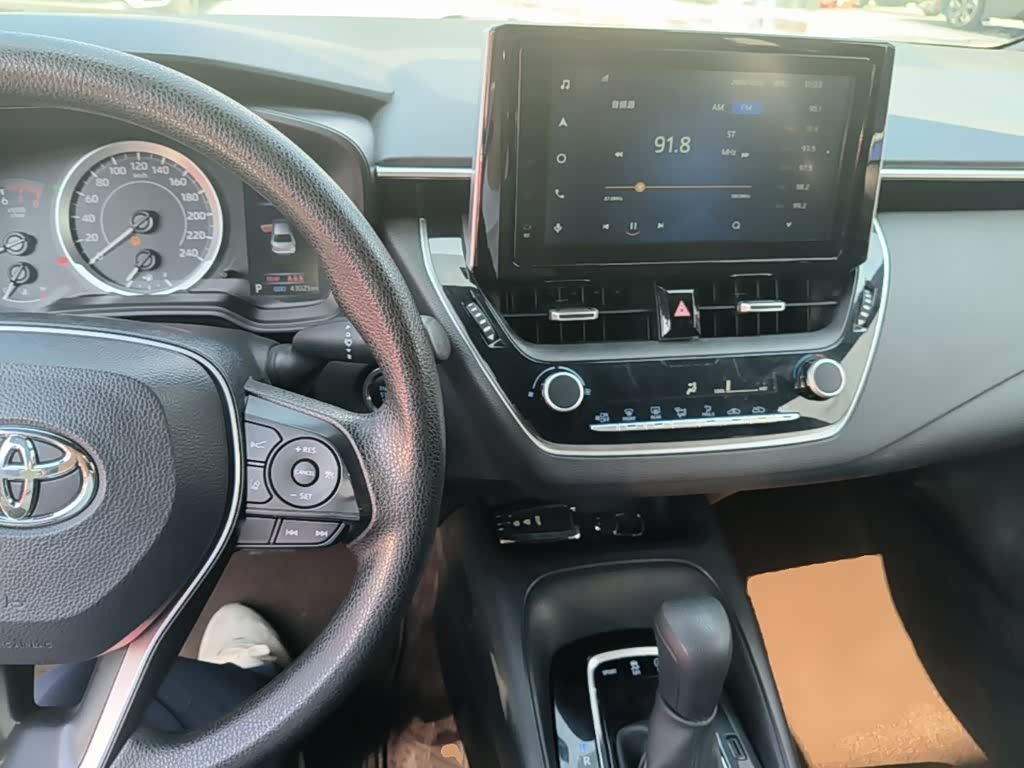 Toyota Levin 1.2 л 2022 г. Серебристо-серый, пробег 43000 км