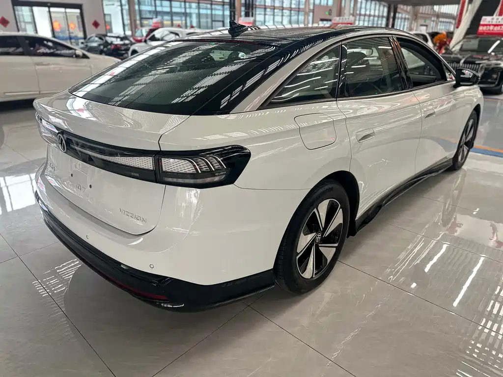 VOLKSWAGEN ID.7 VIZZION