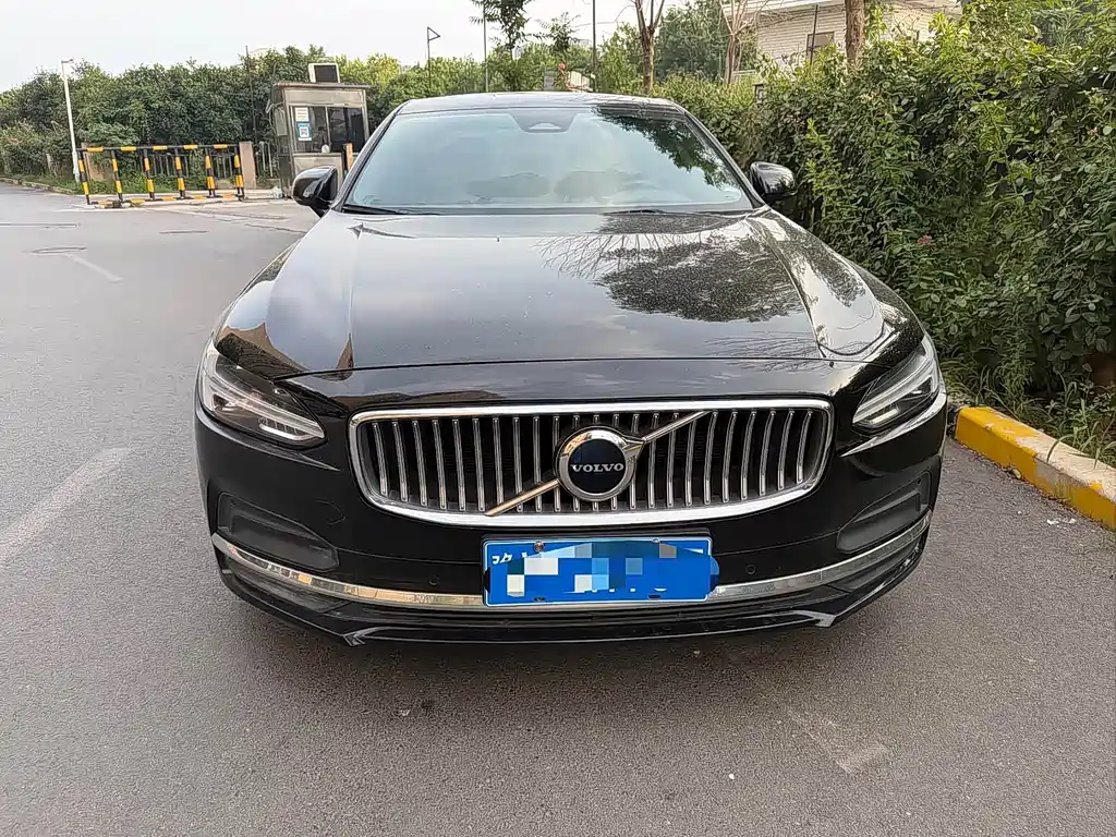 Volvo S90 — миниатюра 2