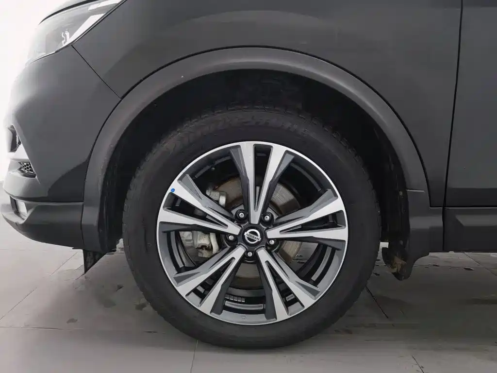 Nissan Qashqai — миниатюра 17