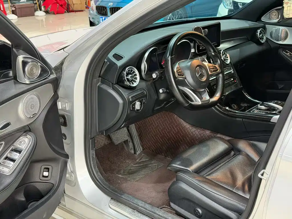 Mercedes-Benz C-Class — миниатюра 4