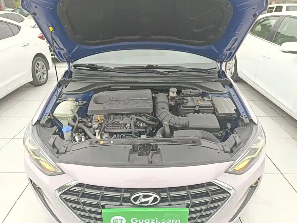 Hyundai Elantra — миниатюра 20