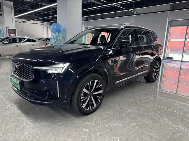 VOLVO  XC90 PLUG IN HYBRID 2025